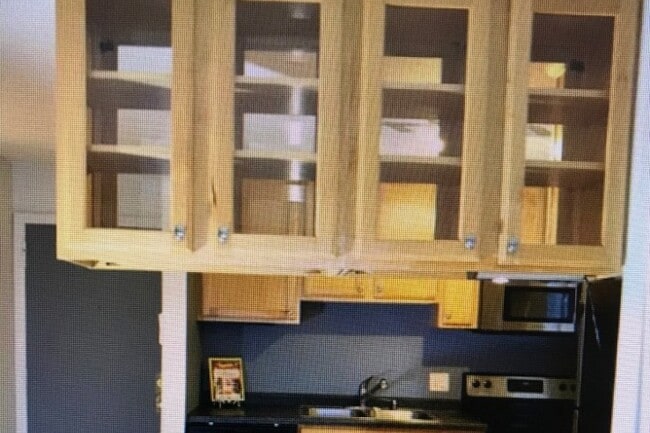 kitchen island - 4110 Rahn Rd