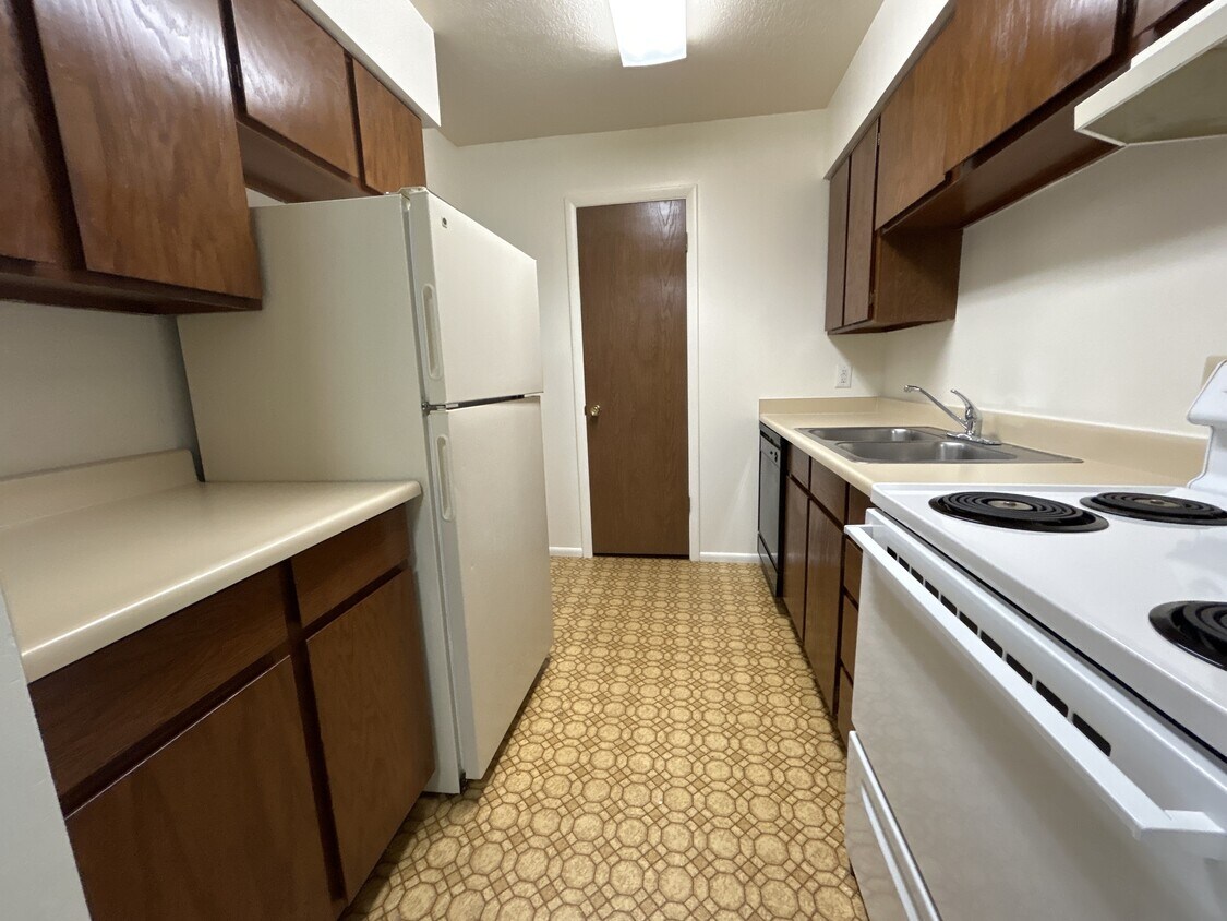 Foto principal - 93 S Valley Dr