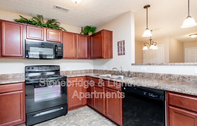 Building Photo - 201 Stonebench Cir