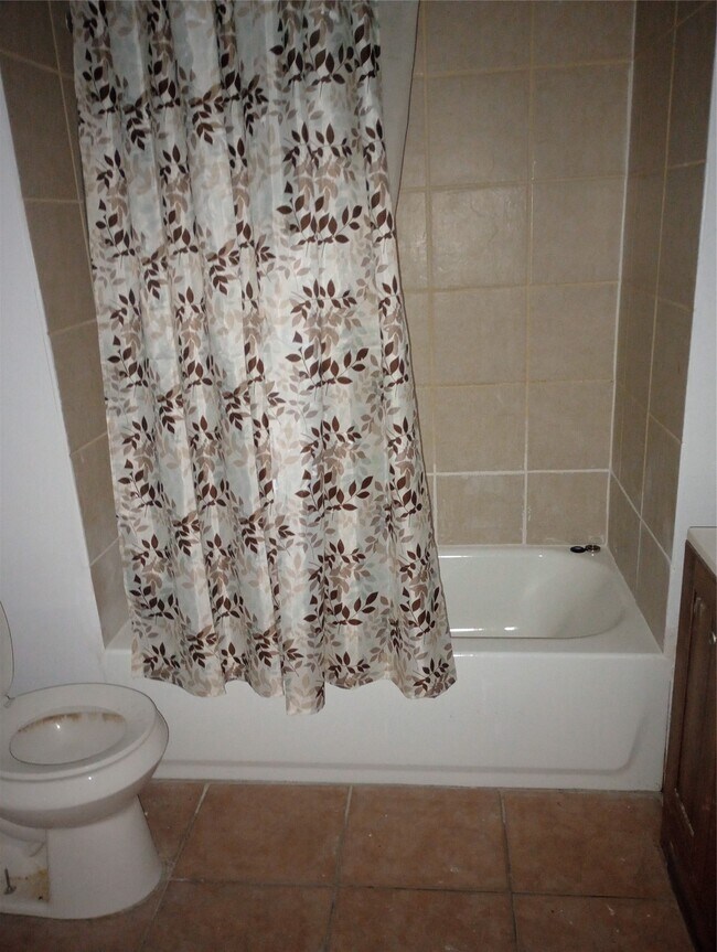 Foto del edificio - 15507 Waldron Cir