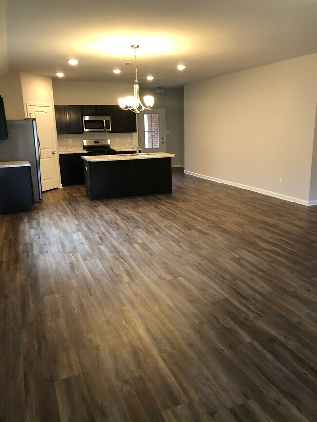 Foto del edificio - 28453 Evangeline Ln