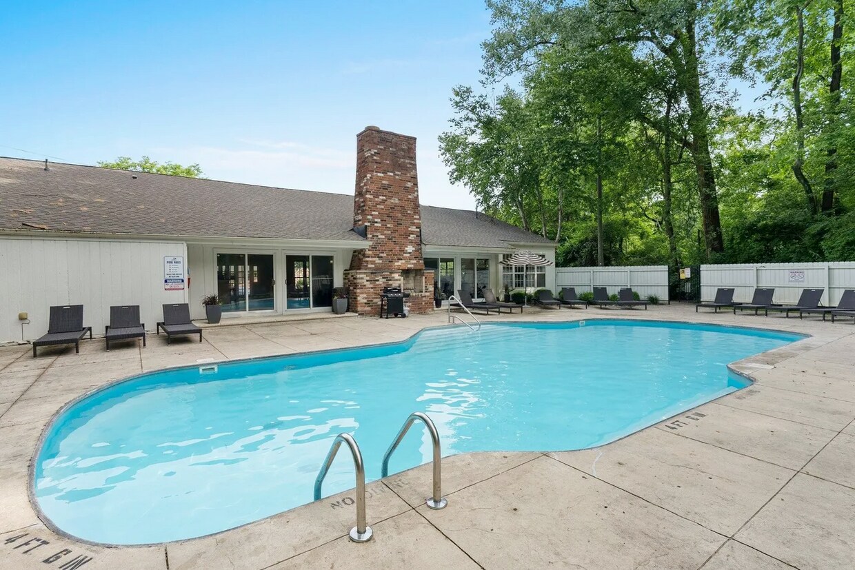 Foto del edificio - 2591 Olde Hill Ct N