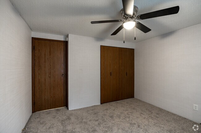 1 habitación, 1 baño - 576 pies cuadrados - Dormitorio - Wentworth