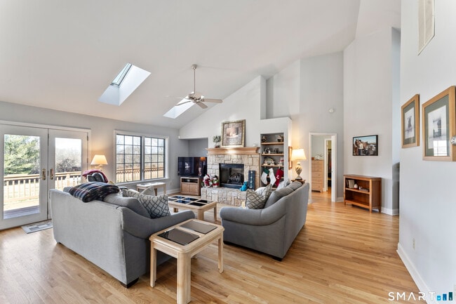 Foto del edificio - 7 Lower County Rd