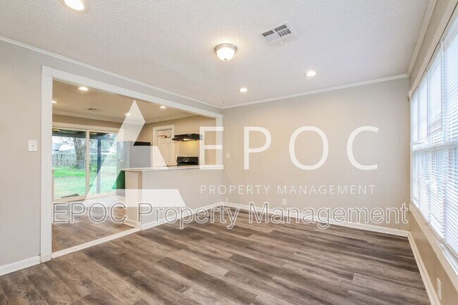 Foto del edificio - 1252 N Braden Ave