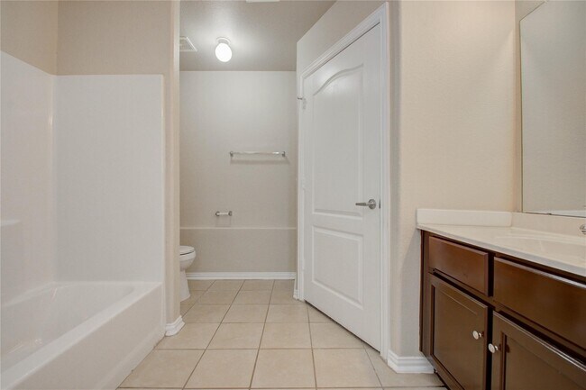 Building Photo - 5521 Malmedy Rd
