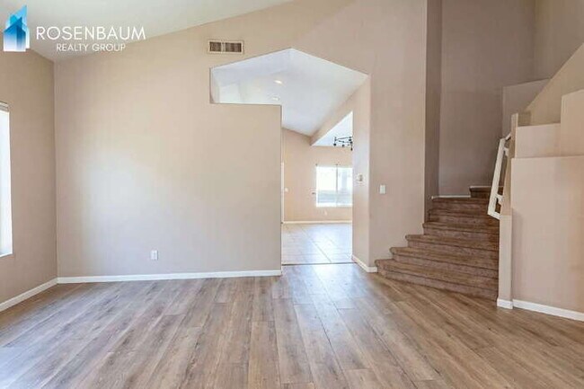 Building Photo - 2206 S 105th Dr