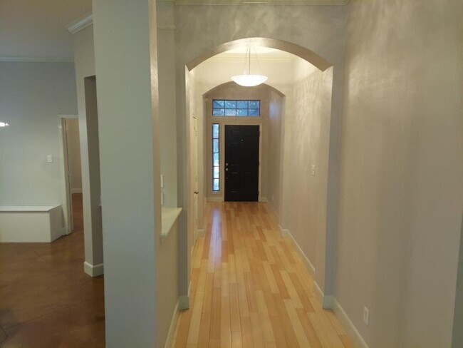 Building Photo - 2821 Vacherie Ln