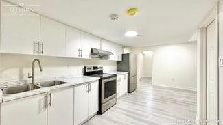 Building Photo - 1190 Drinkle Cres