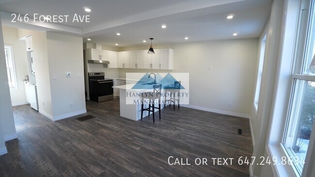 Photo du bâtiment - Gorgeous 1 Bedroom House with Loft