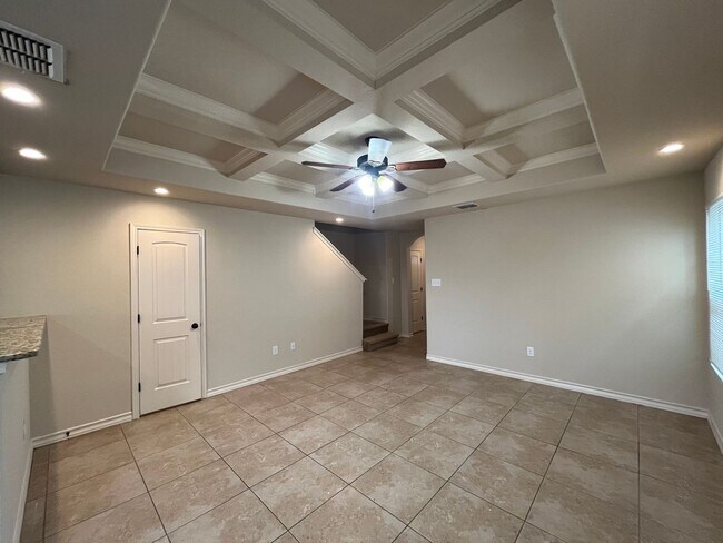 Foto del edificio - 6006 Jax Wy