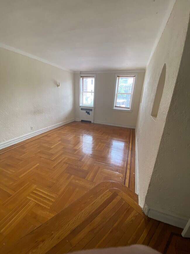 Building Photo - 210 Marine Ave
