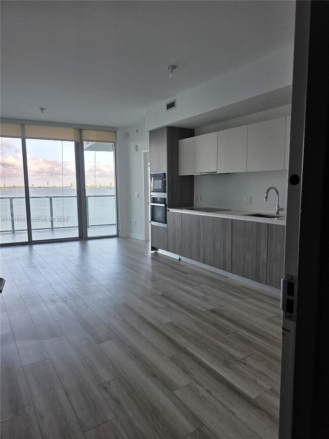 Foto del edificio - 2900 NE 7th Ave