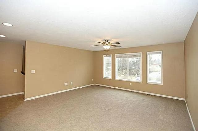 Building Photo - 3715 Marigold Dr