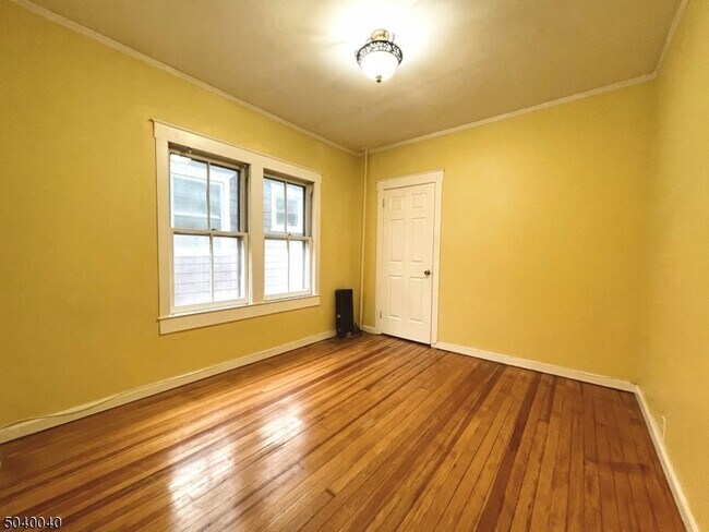 Foto del edificio - 35 Brookfield Rd