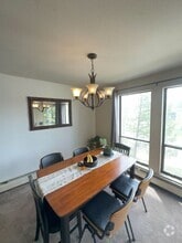 Building Photo - 112 La Bonte St