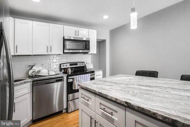 Foto del edificio - 441 E Flora St