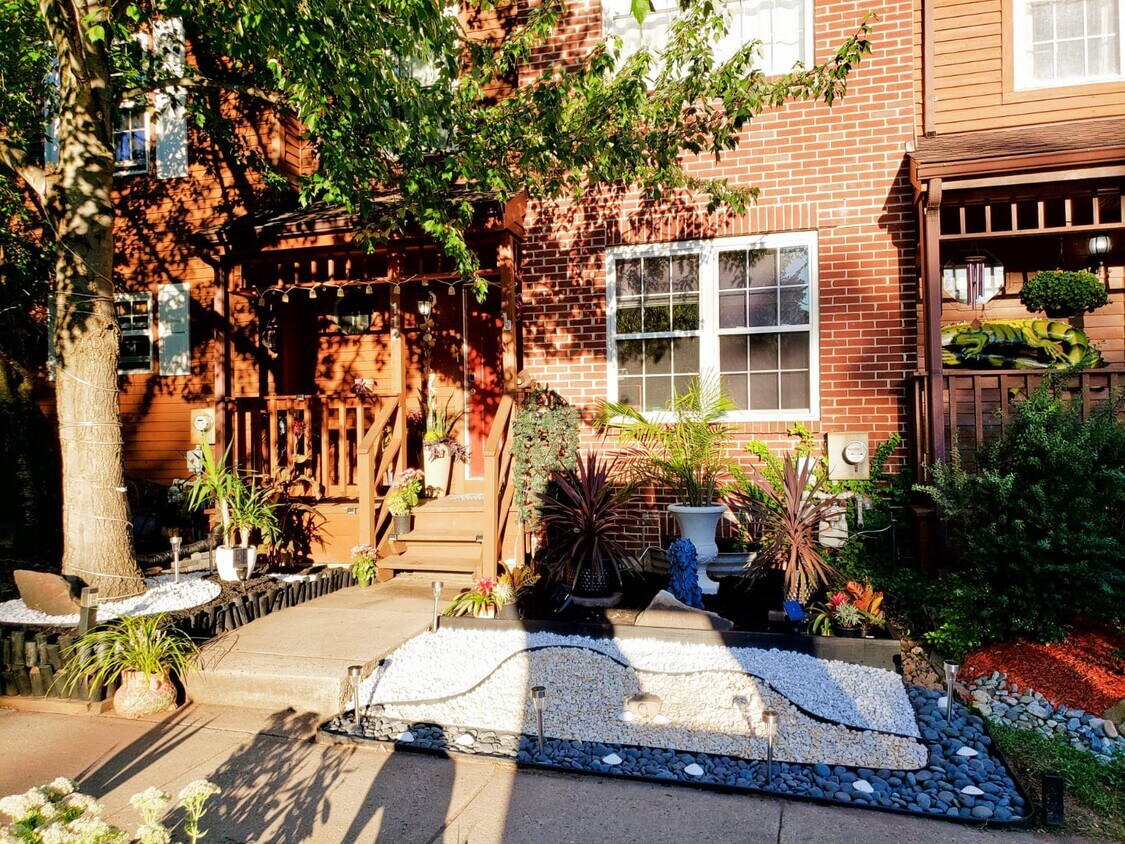 Primary Photo - 112 Mulberry Ct