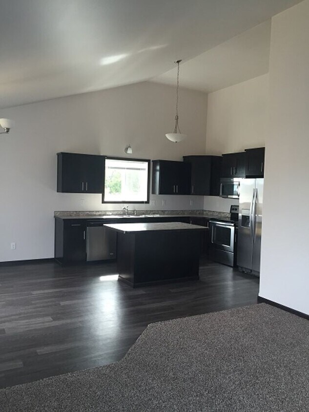 Foto del edificio - 1329 Goldenwood Dr NW