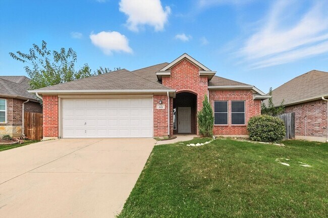 Foto del edificio - 512 Crescent Creek Ln
