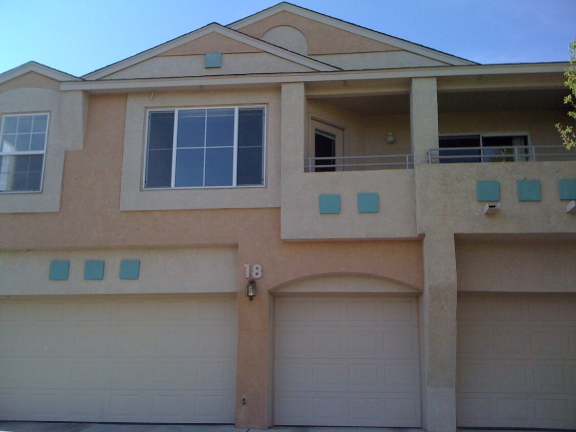 Foto principal - 7817 Louisiana Blvd NE