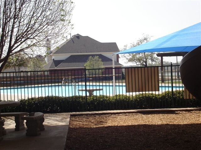 Building Photo - SUNDOWN RANCH-DENTON