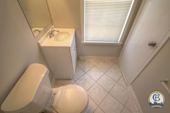 Building Photo - 6038 Raintree Dr