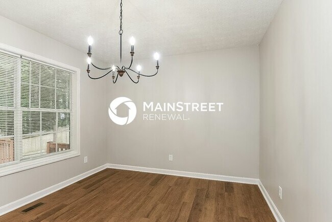 Foto del edificio - 4 Bedroom Pet-Friendly Home in Marietta, GA with Main Street Renewal