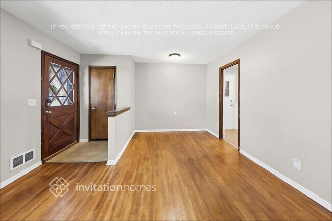 Foto del edificio - 600 57th Ave NE