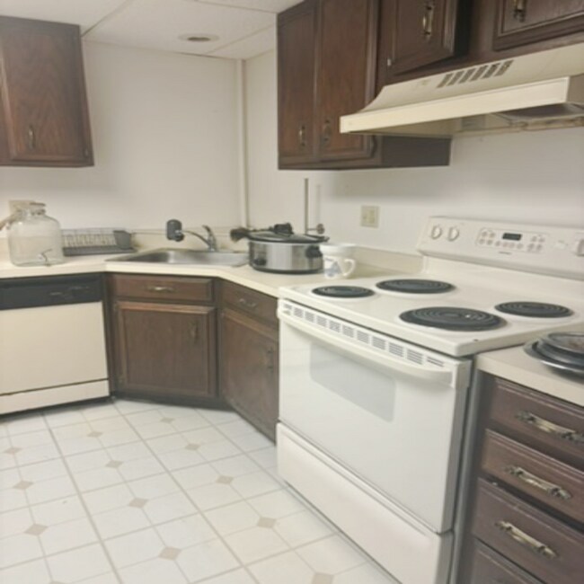 Foto del edificio - 2000 Country Club Apartment