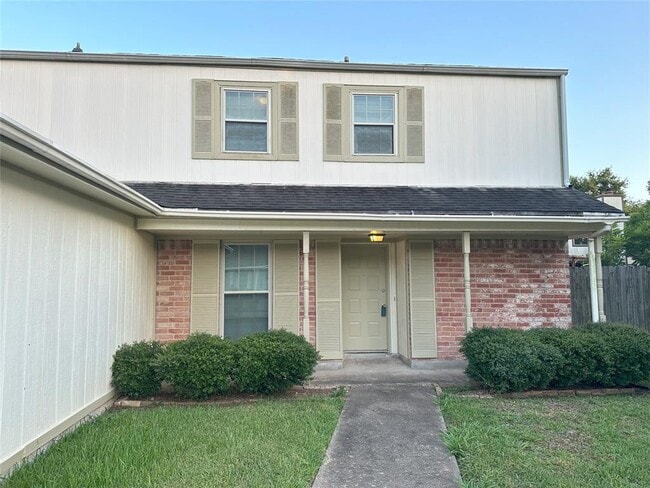 Building Photo - 2546 Coopers Post Ln