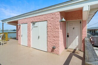 Building Photo - 334 Bluefish Dr