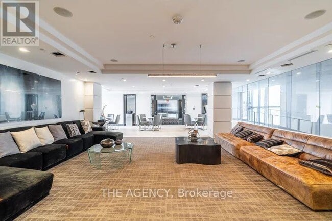 Photo du bâtiment - 9471 Yonge St