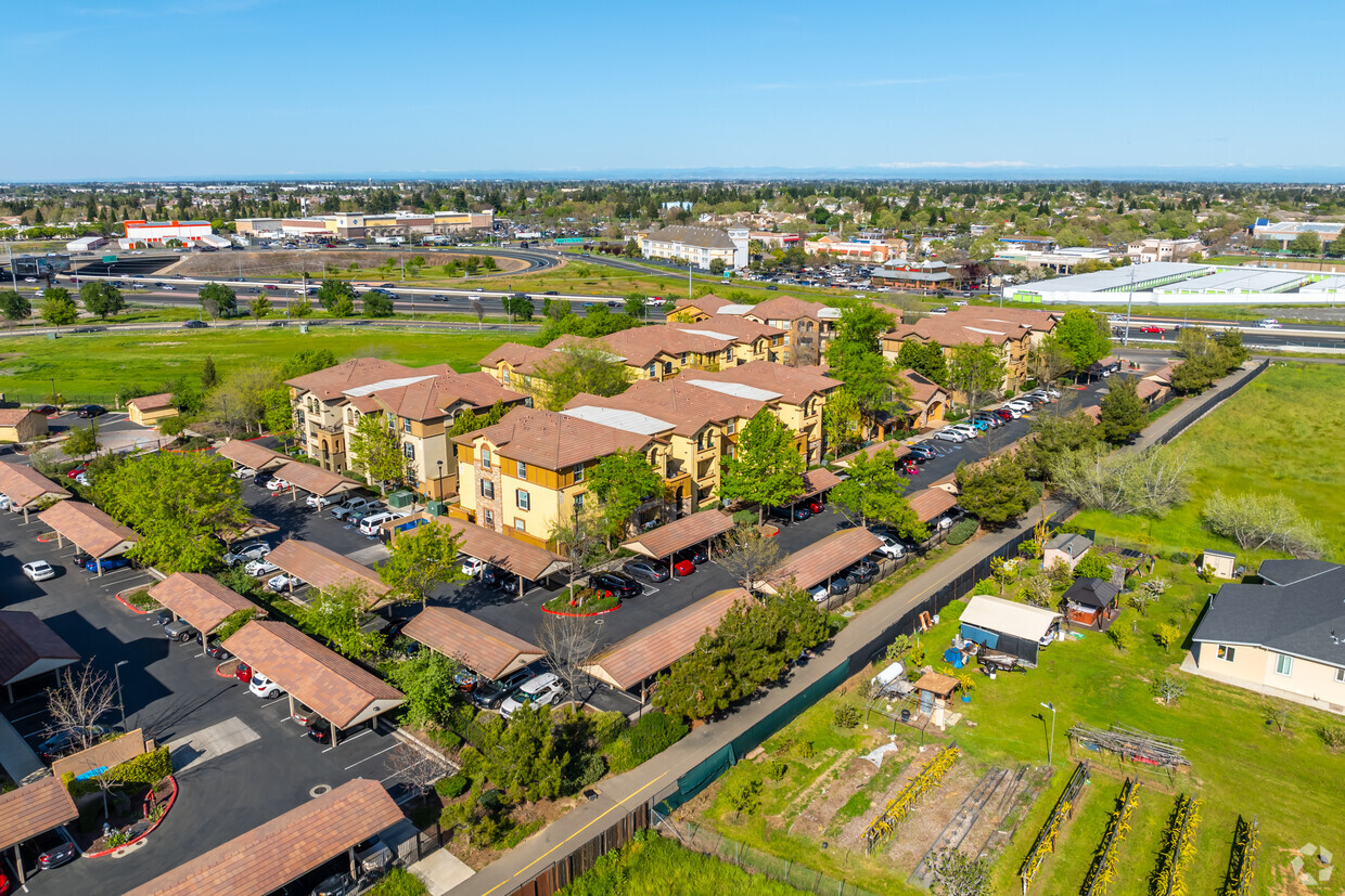 Aerial Context - Copperstone Village