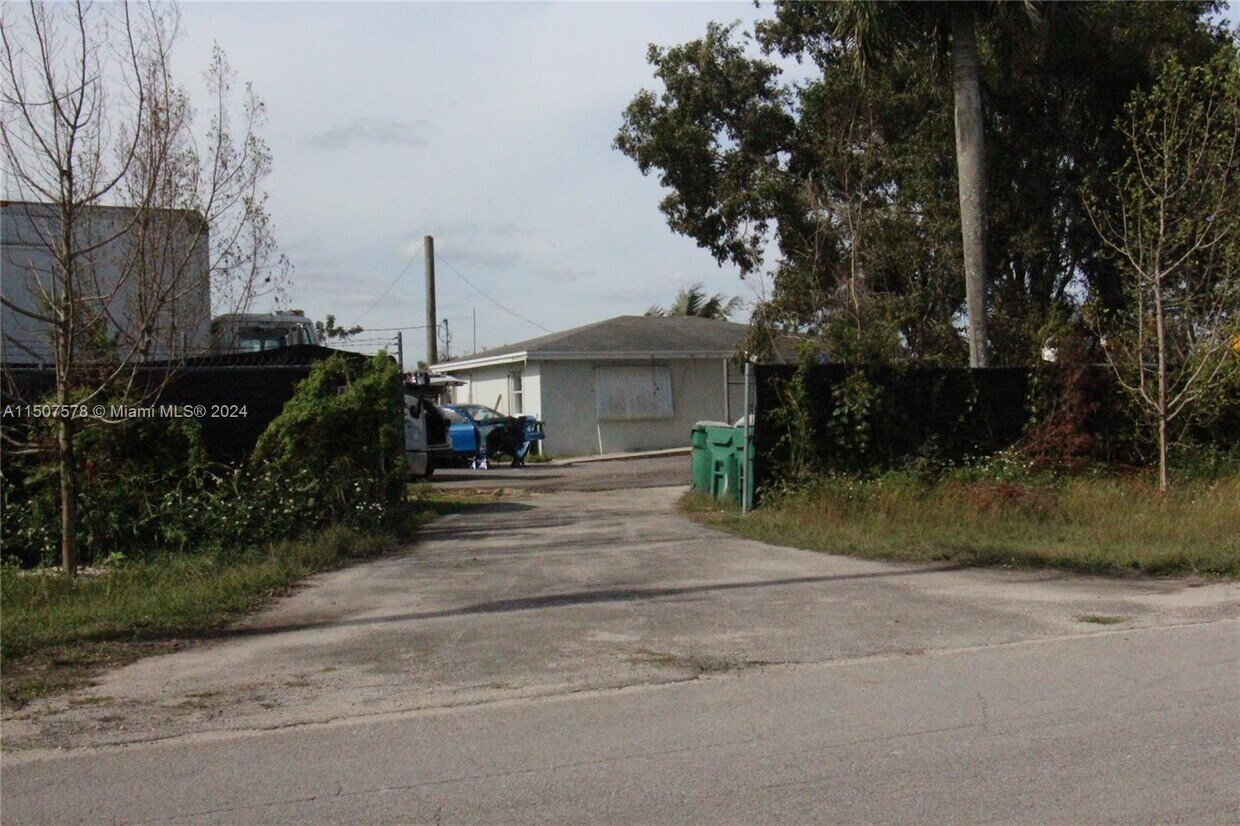 Foto principal - 26000 SW 183rd Ct