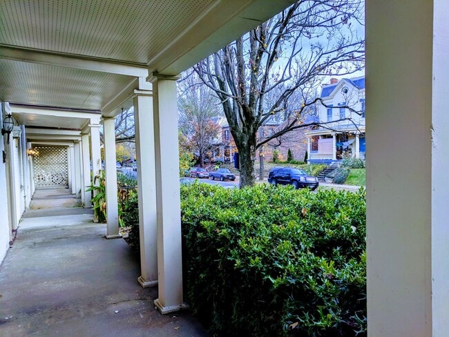 Building Photo - 3322 Ellwood Ave