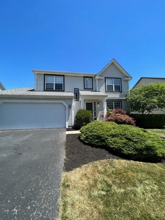 Primary Photo - Charming 4 Bedroom 2.5 Bathroom Home in Hi...