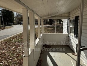 Building Photo - 1403 Elm St