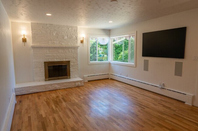 Foto del edificio - 3Bd/1.5Ba Renton Home