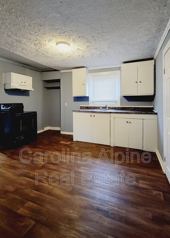 2223 Irma St, Charlotte, NC 28216 House Rental in Charlotte, NC