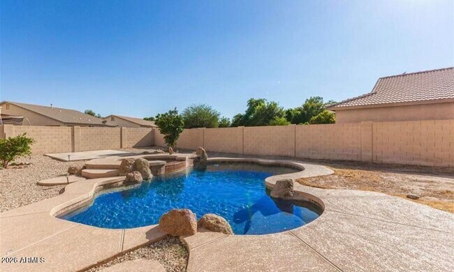 Building Photo - 11625 W Monroe St