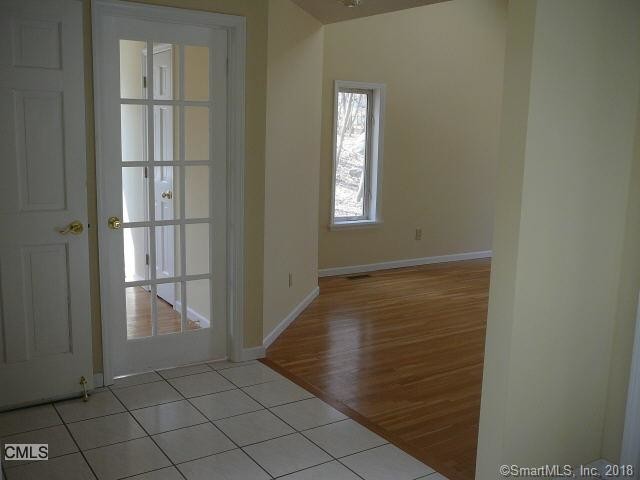 Building Photo - 7 Fawn Crest Dr