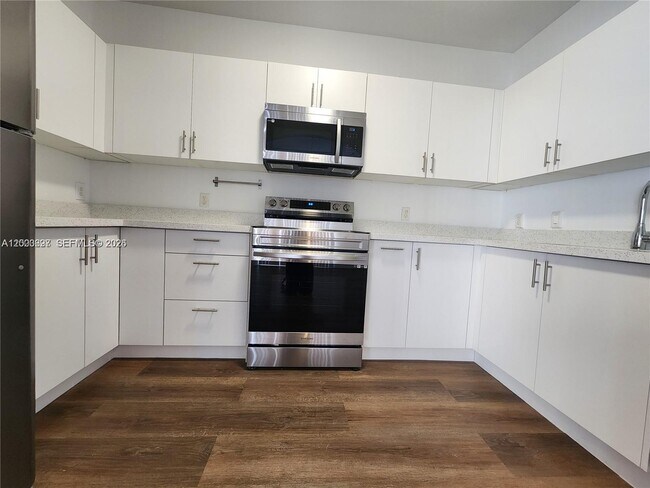Foto del edificio - 15798 SW 40th St