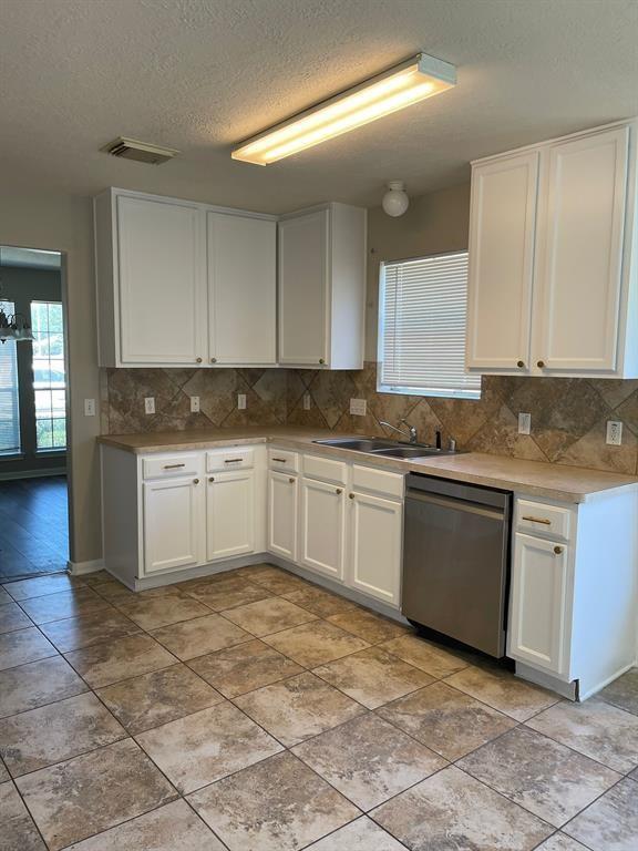 Building Photo - 15519 Forest Creek Farms Dr