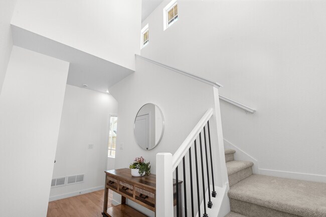 Entry Way - 1981 S Fultondale Ct