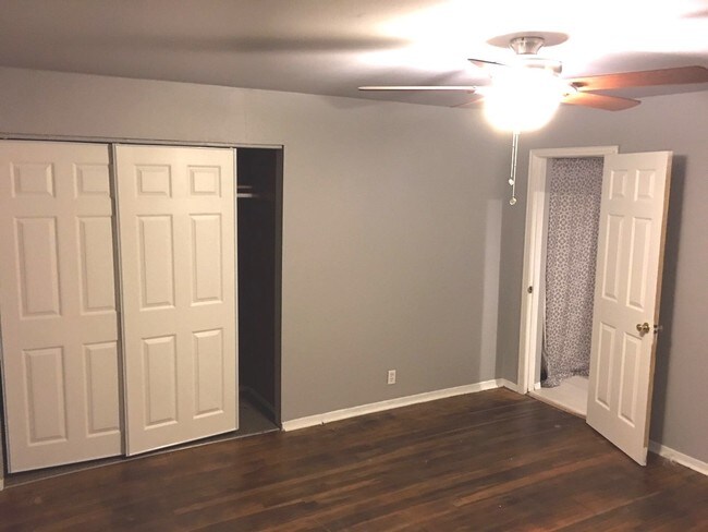 706 Habitación - 704-708 N Tennessee
