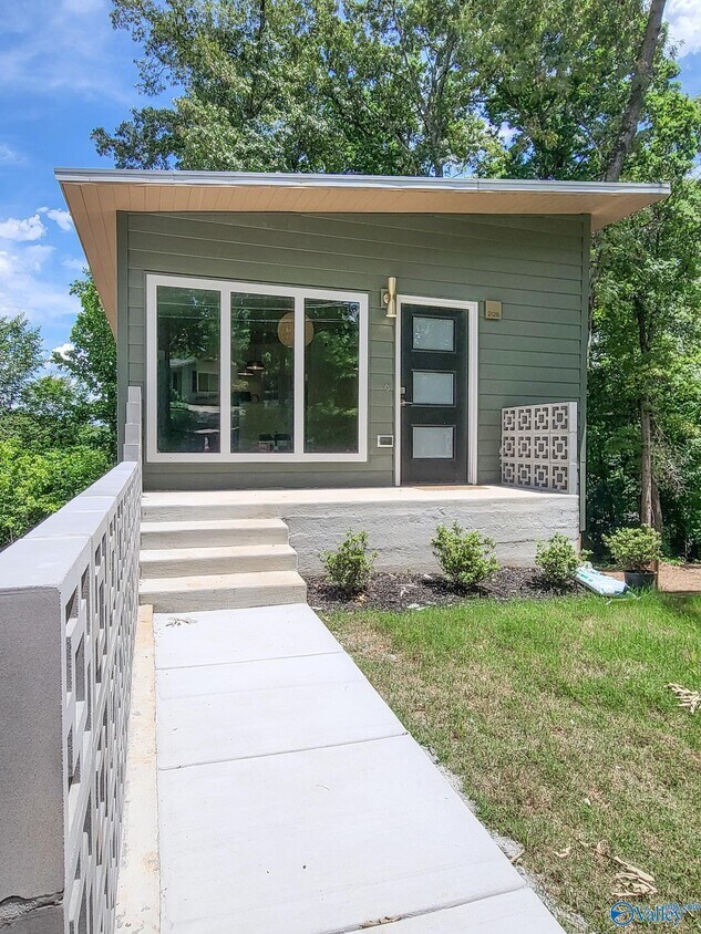 Foto principal - 212 Skyline Rd