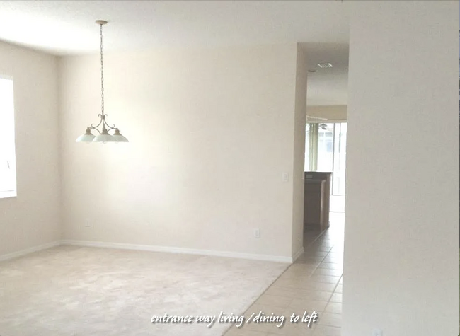 Foto del edificio - 9813 Secret Cove Ln