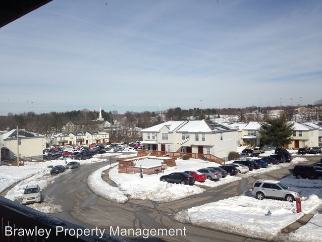 Building Photo - 207 E Varsity Ln