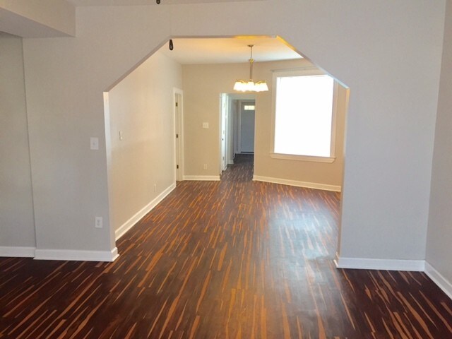 Foto del edificio - 2447 W Flournoy St